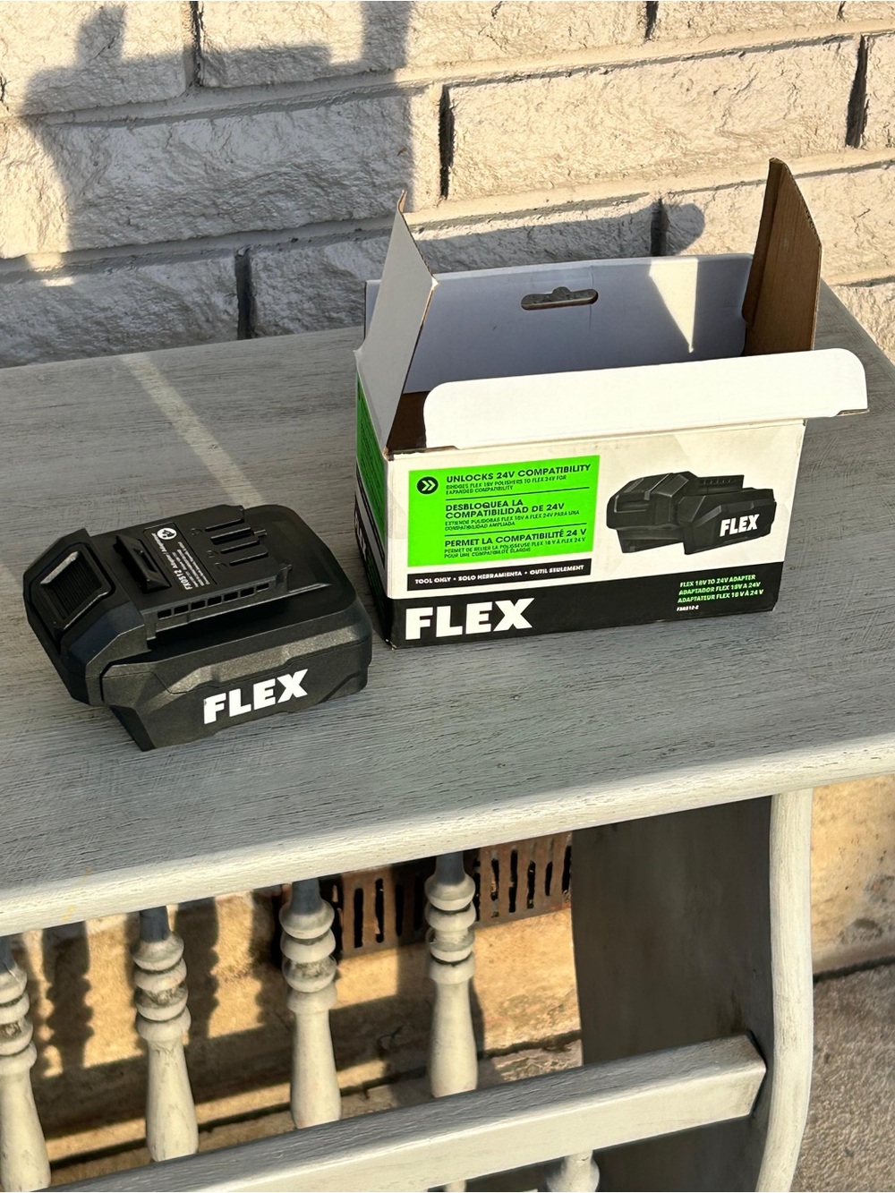 FLEX 24V Replacement Battery Pack in Black